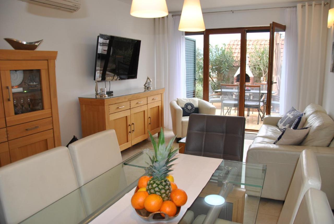 Apartment Relax Villa Salena Slatine Eksteriør bilde